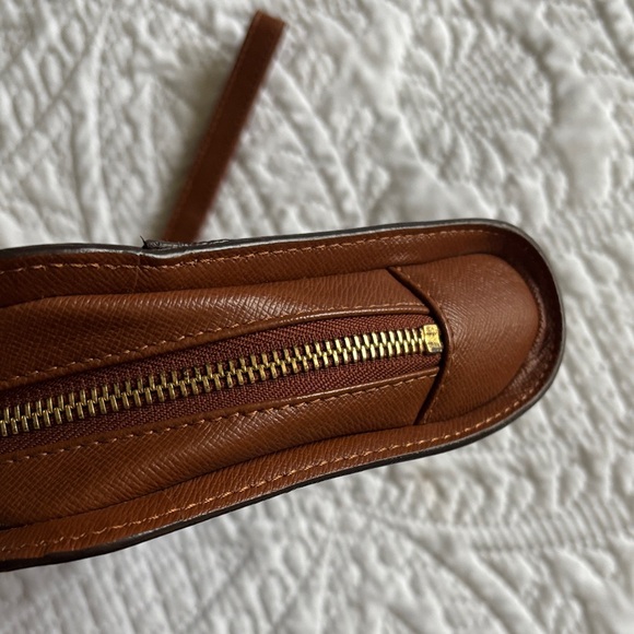 Louis Vuitton Orsay Monogram Clutch Excellent Condition - Picture 16 of 16